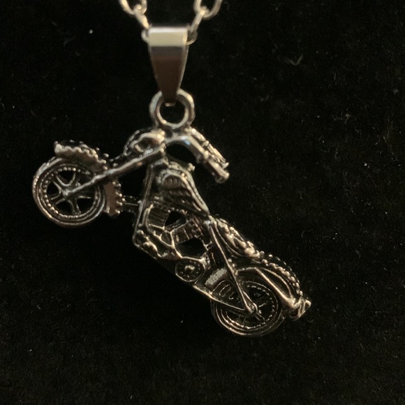 Motorcycle pendant Bogo - Picture 3 of 3
